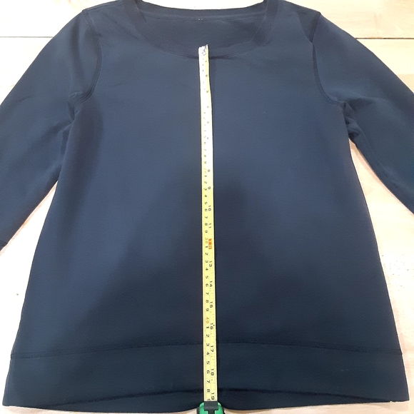 Lululemon long sleeves pullover sweaters  . Size  small - Picture 14 of 15